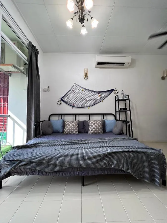 Ee'S Beach House - Homestay 3 Min Walk To Beach Batu Feringgi